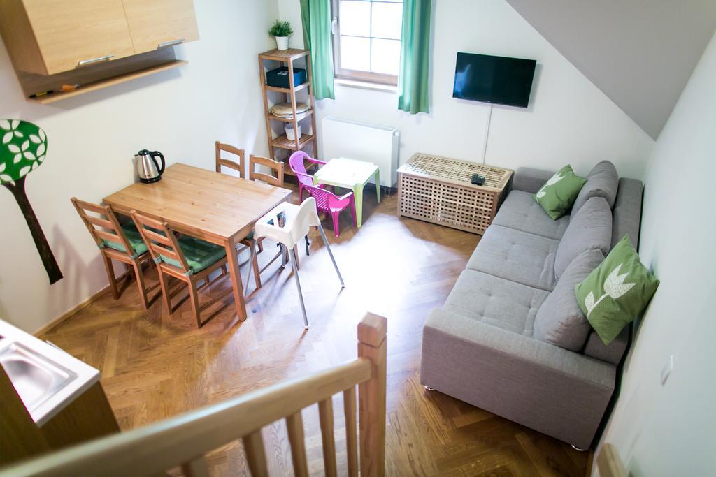 شقة بيتس بود سنيزكو  في Apartman Pod Sjezdovkou الغرفة الصورة